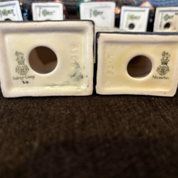 Royal Doulton Red and Green Decorative Accents Vintage colección . 15 characters - Picture 4 of 16